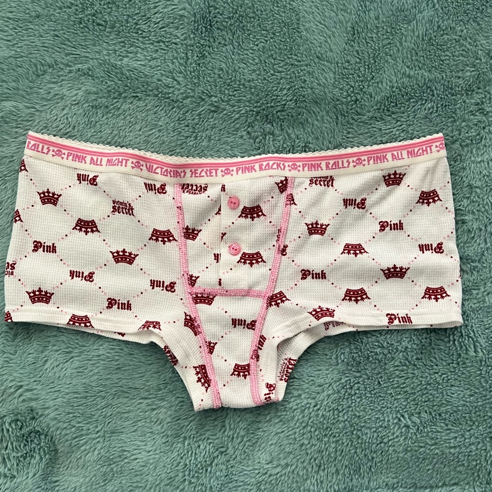 VS PINK VINTAGE/HTF/RARE. Exclusive of Trims Sleep short/Panty.